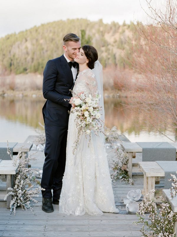 Winter Wedding Ideas by Sarah Winward for Laurie Arons wedding planner masterclass. Photo: Jose Villa